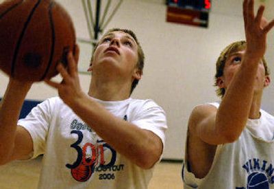 
Coeur d'Alene guards Nate Clinton, left, and Andrew Prohaska are shorter than what is printed on the Vikings roster, but they still measure up on defense. 
 (Kathy Plonka / The Spokesman-Review)