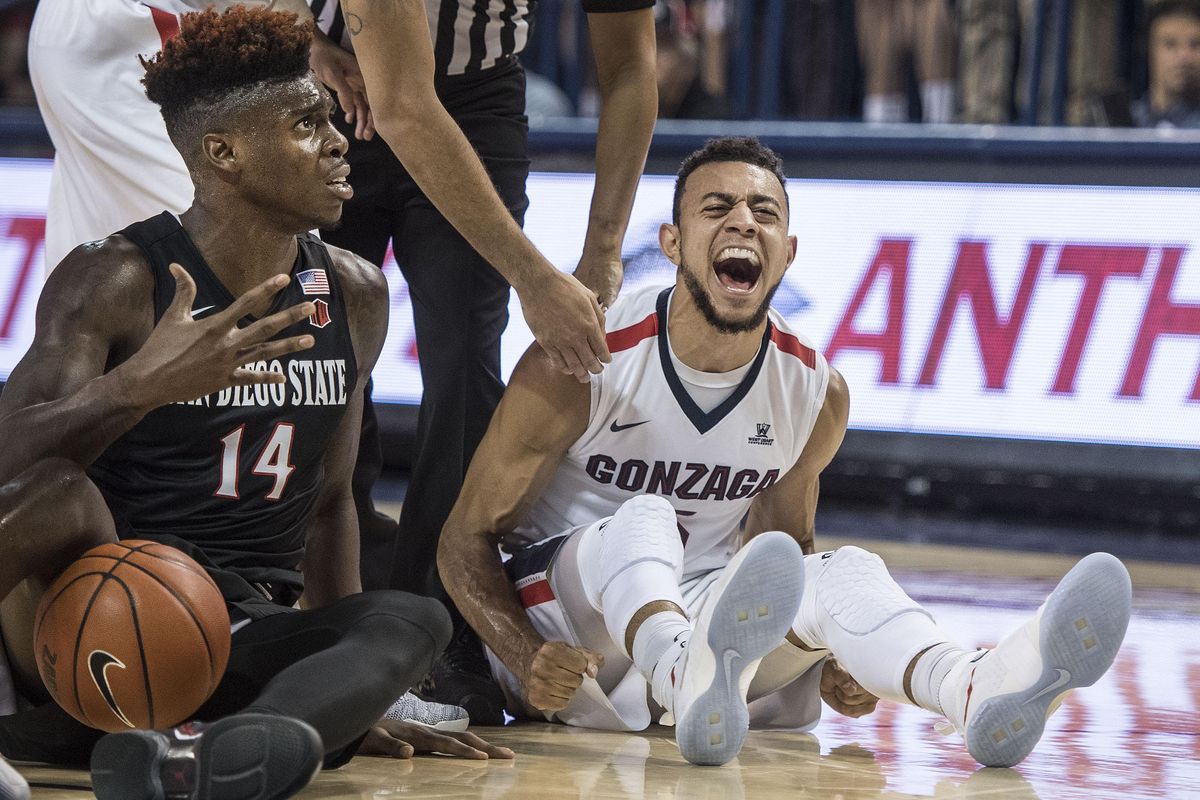 Zach Collins shines on the brightest of stages, leads Gonzaga to