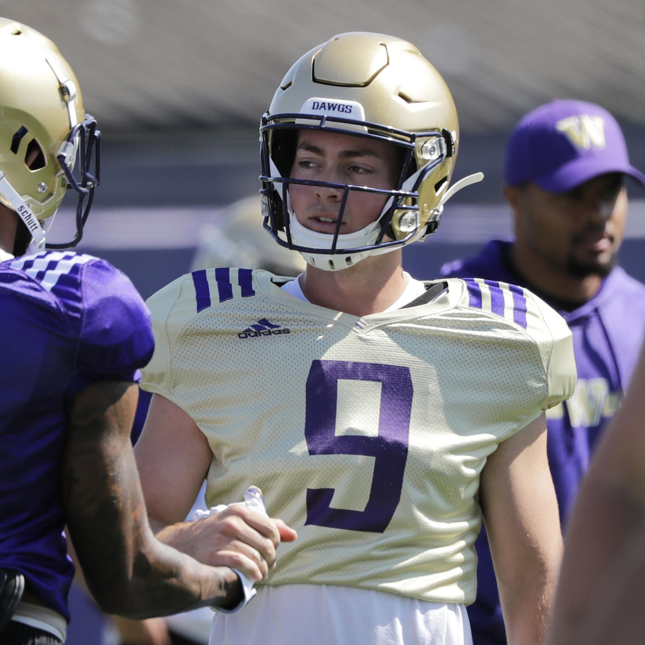 Former Husky QB Jake Haener thinks he'll 'stack up with some of the top  guys' at NFL combine