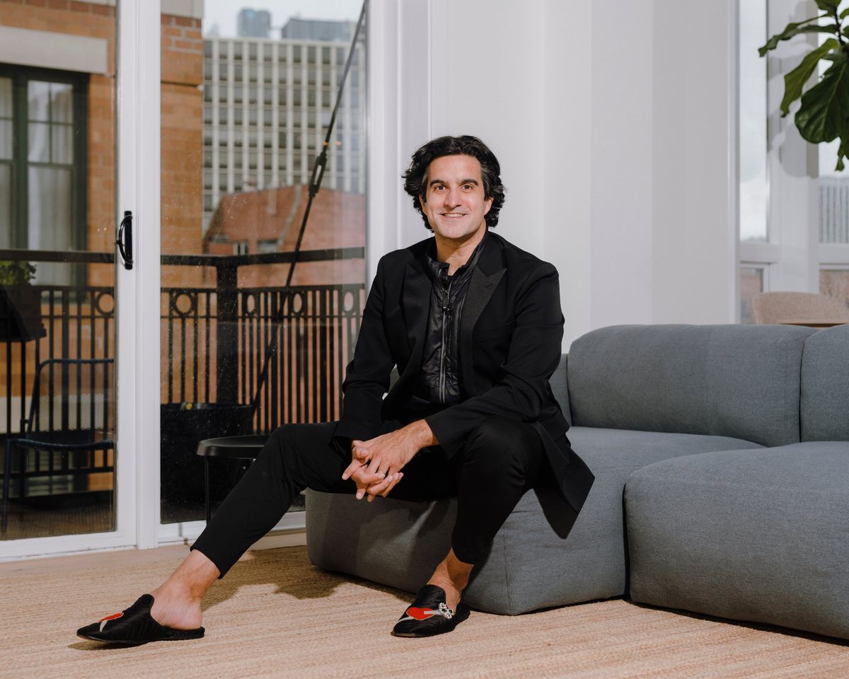 Andy Dunn, who co-founded Bonobos and now runs a social app startup, shared his bipolar disorder diagnosis with employees.  (New York Times)