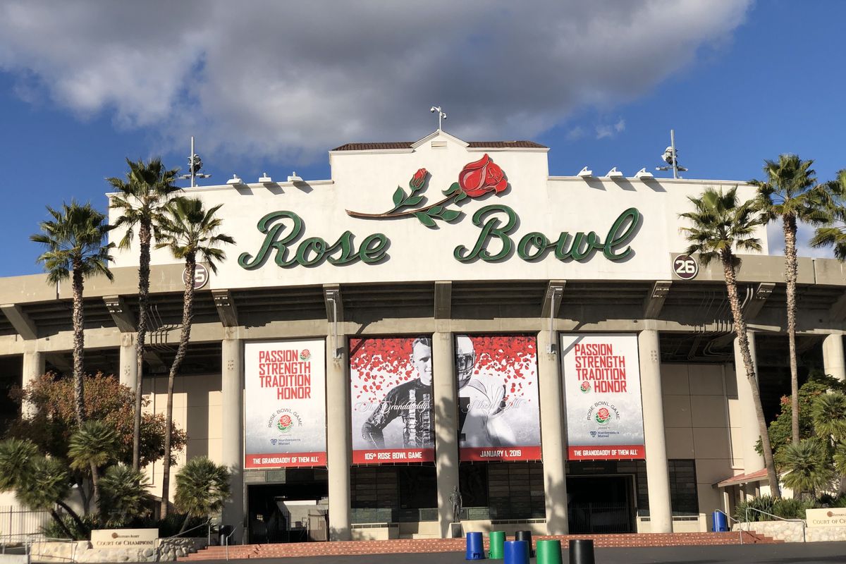 We love Pasadena, home of the Rose Bowl. (Leslie Kelly)