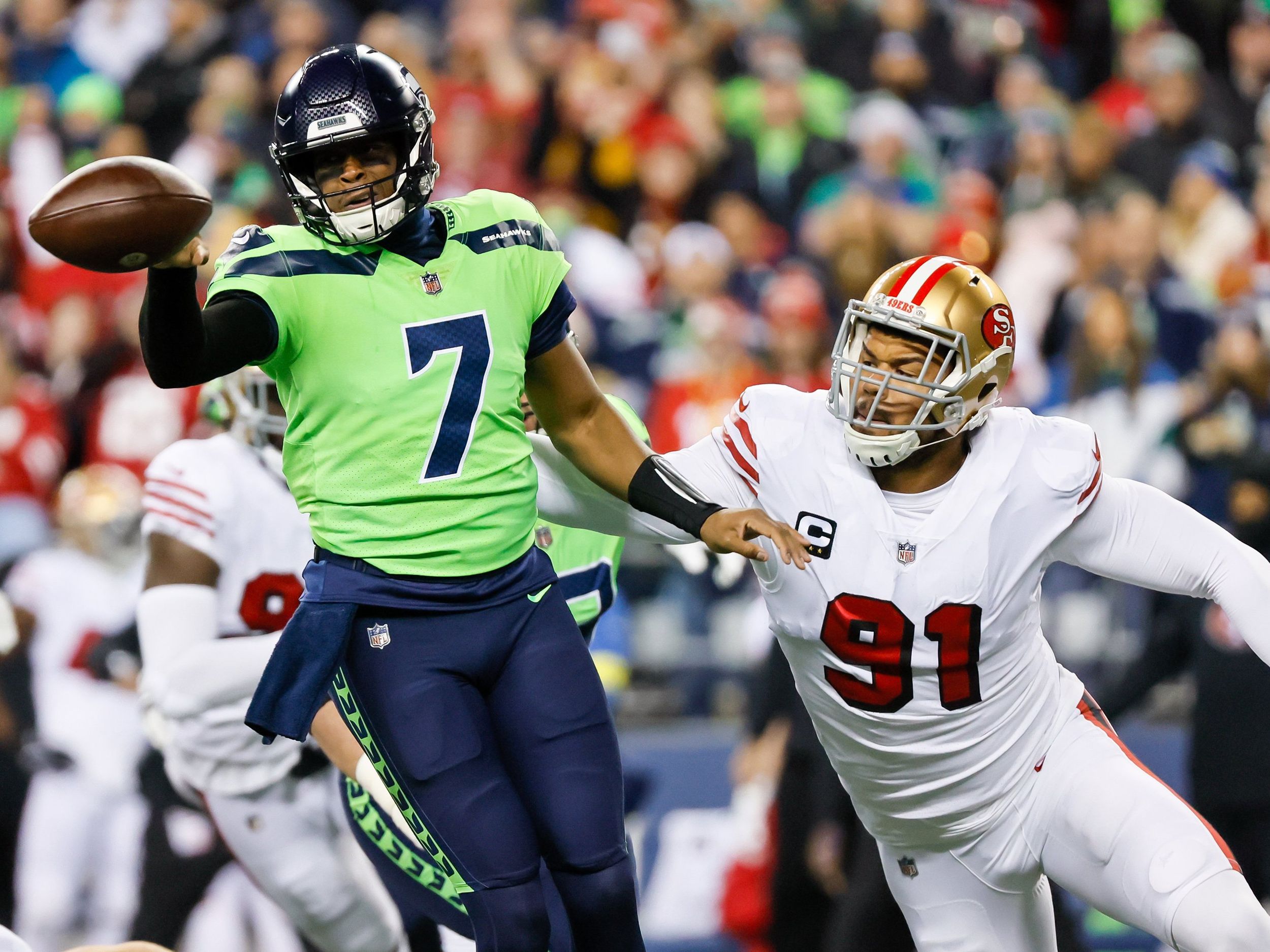 Kansas City, MO, USA. 16th Nov, 2014. Seattle Seahawks quarterback Russell  Wilson (3) calls a play in the huddle during the NFL game between the  Seattle Seahawks and the Kansas City Chiefs