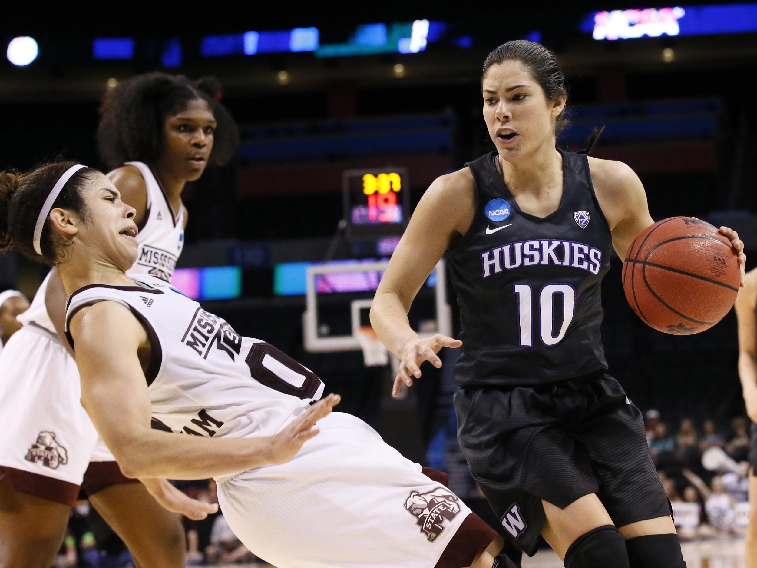 Kelsey Plum Relied on her Faith in God to Lead Olympic Gold Medal Run for  U.S. Women's Basketball Event