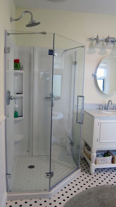 Installing do-it-yourself acrylic shower walls can be easy as long as you select the right acrylic shower set. (Courtesy Tim Carter)