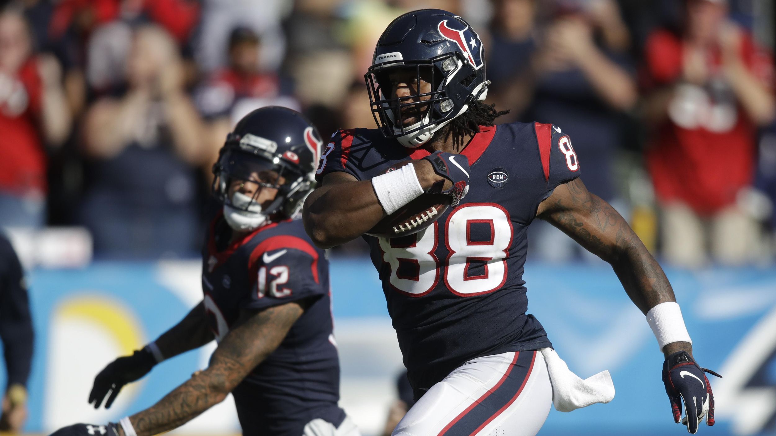 Houston Texans tight end Jordan Akins (88) scores against the Los Angeles  Chargers during the second