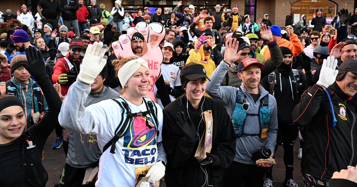 At this ultramarathon, runners tackle 32 miles and eat at nine Taco Bells