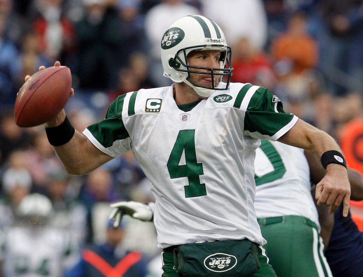 Brett Favre and the Jets are second in points per game. (Associated Press / The Spokesman-Review)