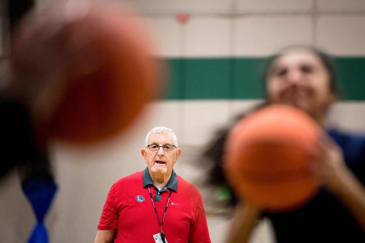 Jerry Krause calls out drills for young players on Monday, Jan. 8, 2018, at The Warehouse in Spokane, Wash.   (Tyler Tjomsland/THE SPOKESMAN-REVIEW)