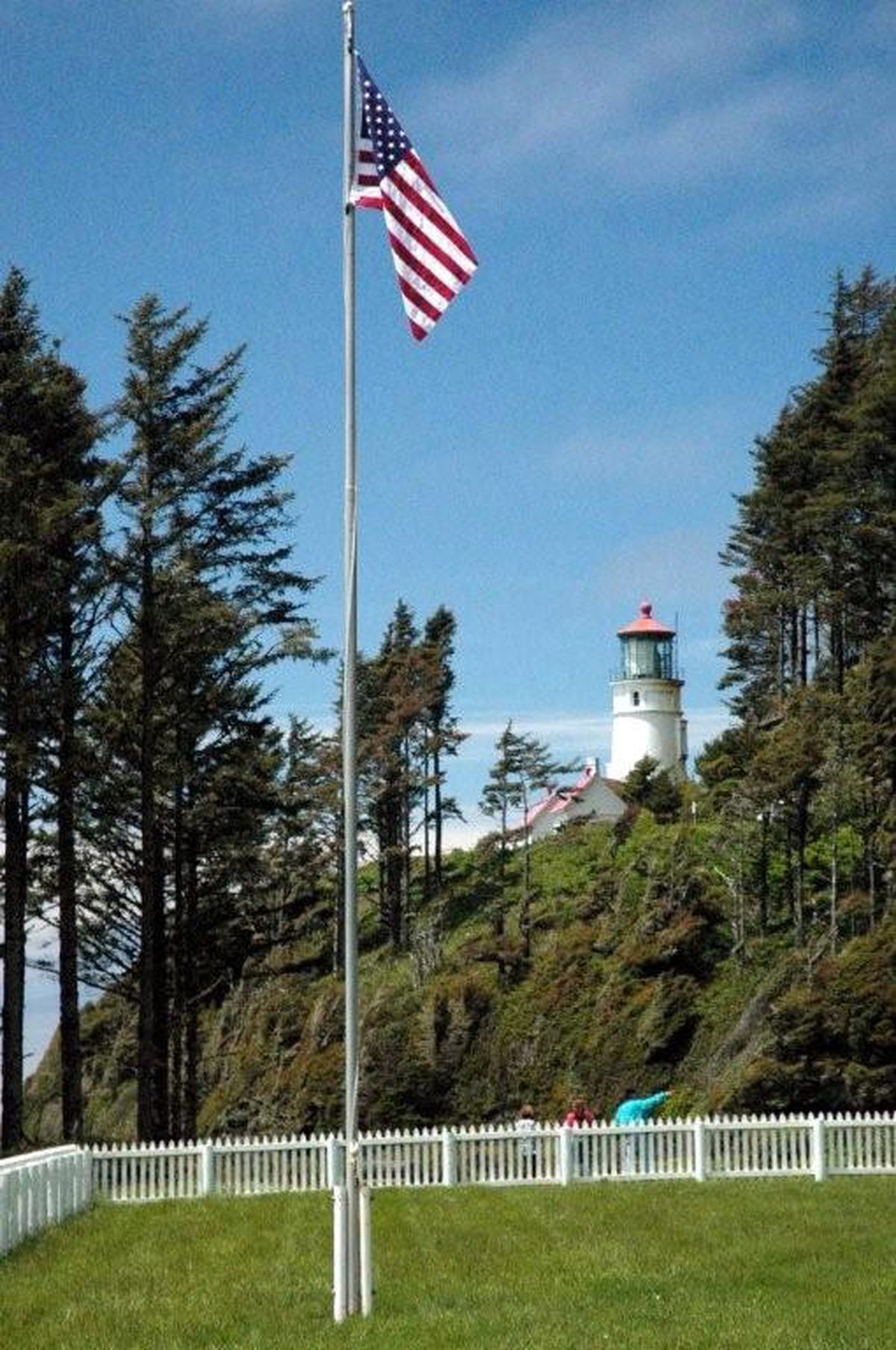 The lighthouse at Oregon State Park can be seen from the front yard of the light keeper’s residence. Special to  (MIKE BRODWATER Special to / The Spokesman-Review)