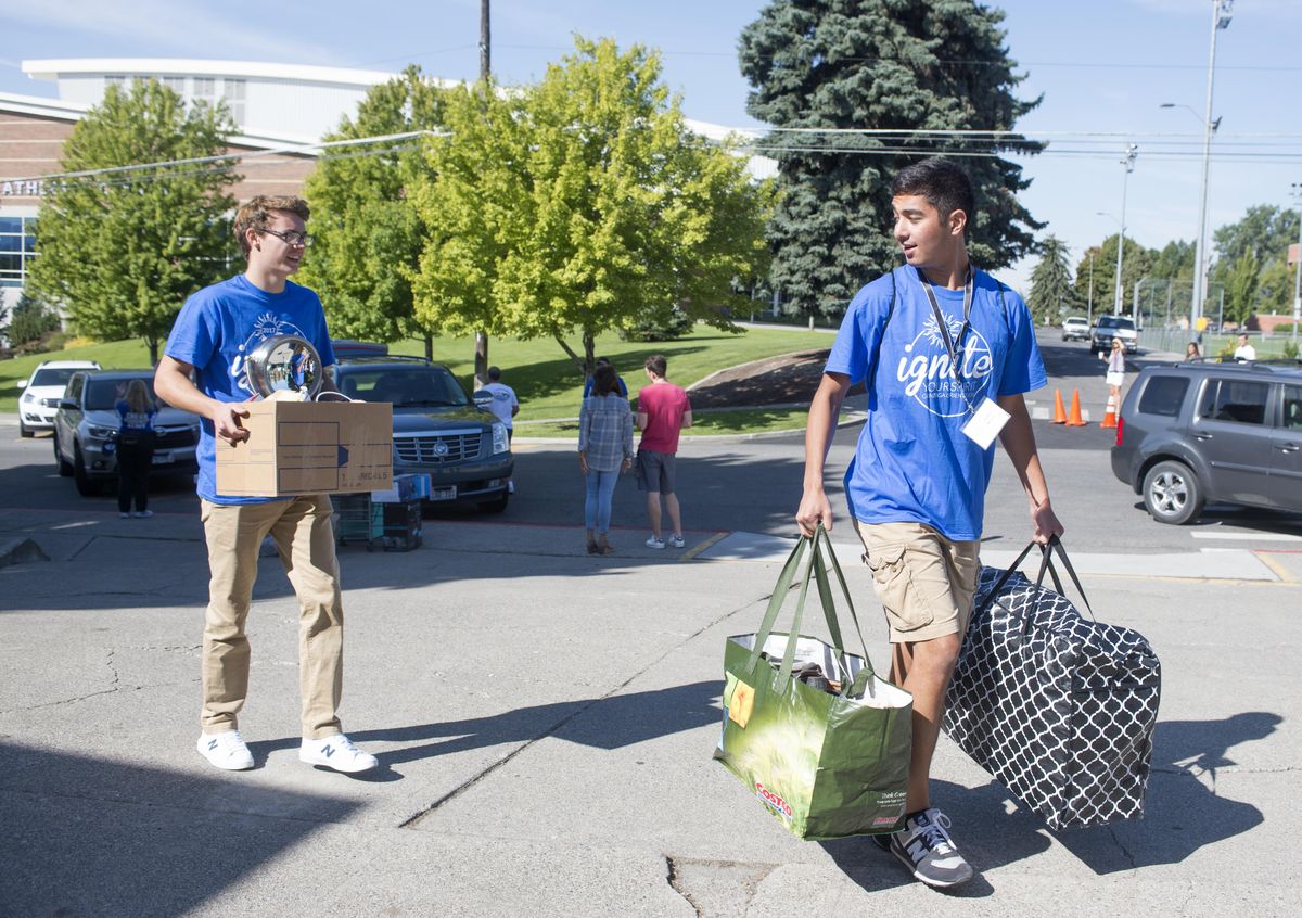 Gonzaga University freshman arrive - Aug. 25, 2017 | The Spokesman-Review