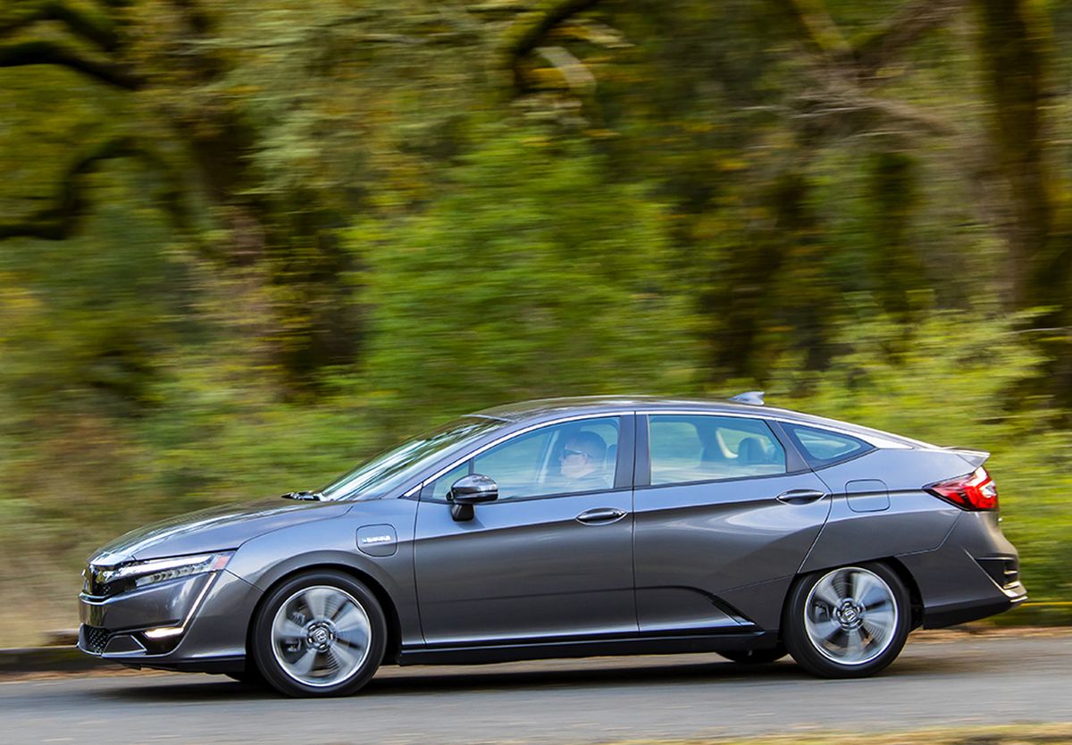 Honda Clarity Plugin Hybrid satisfies competing demands for space