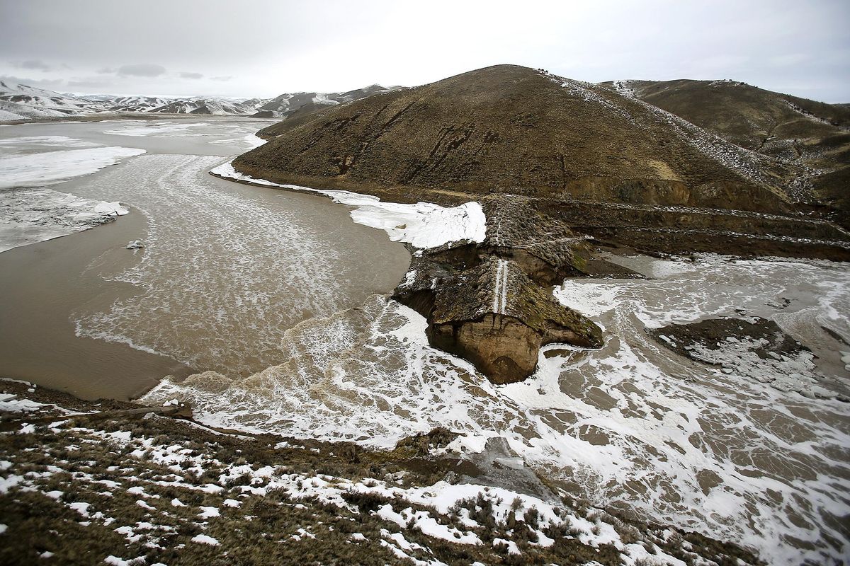 On Wednesday, Feb. 8, 2017, 21 Mile Dam near Montello, Nev., broke and caused flooding to the Union Pacific railroad line near Lucin and flooded the town of Montello, Nev. The floods forced delays or rerouting for more than a dozen freight and passenger trains on a main rail line that runs through the area, said Union Pacific spokesman Justin E. Jacobs (Stuart Johnson / AP)