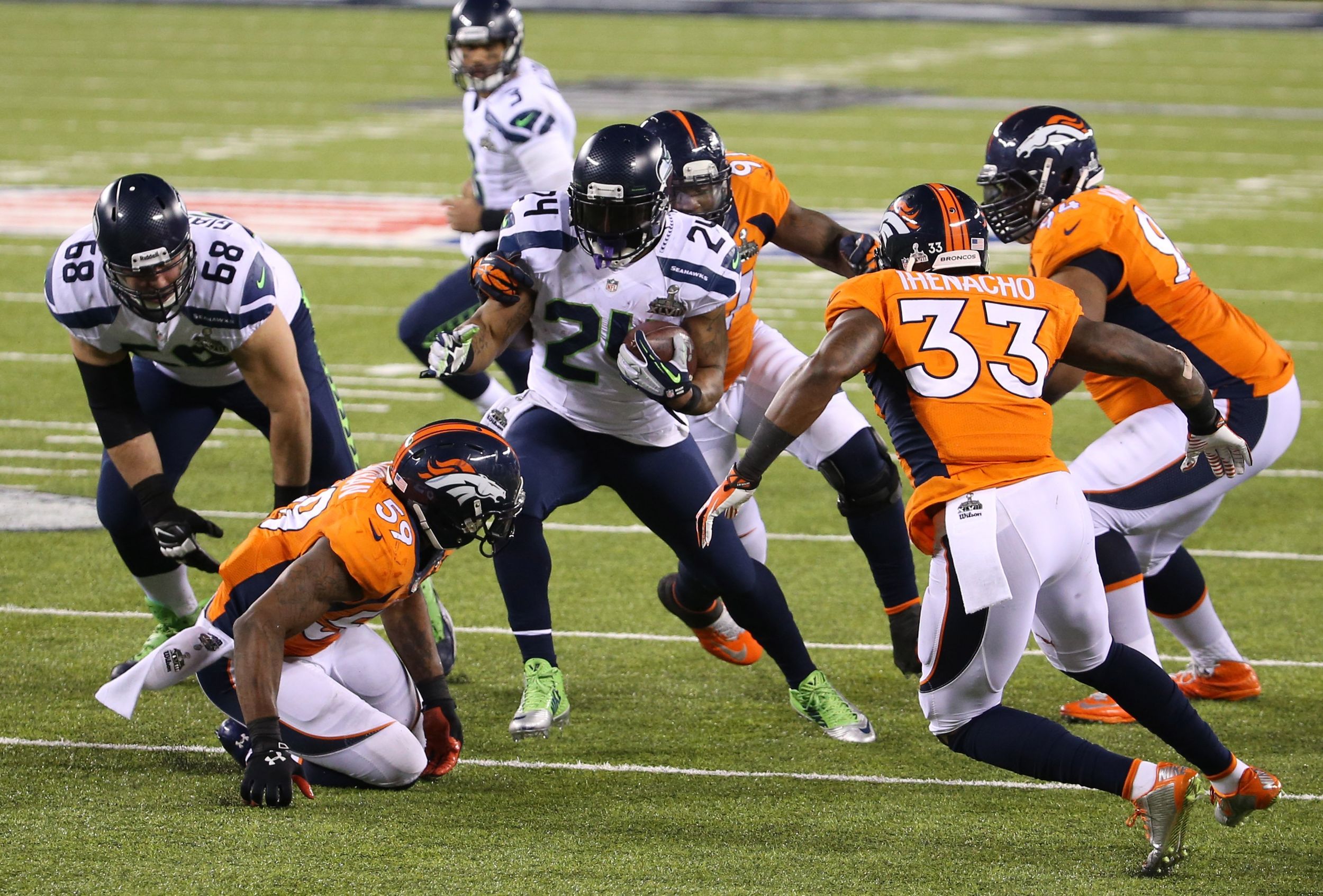 24 Super Bowl Line Broncos Seahawks Photos & High Res Pictures