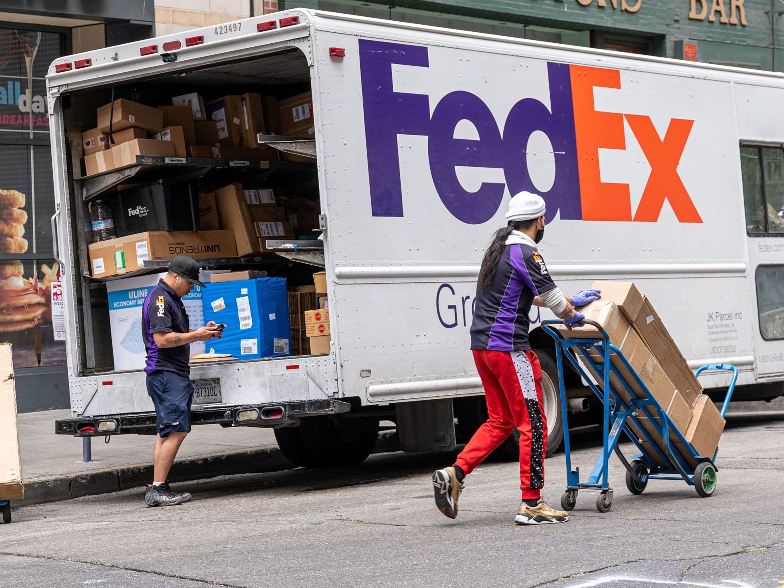 Deschedule Fed Ex Ground Pickup - 2pplt0m