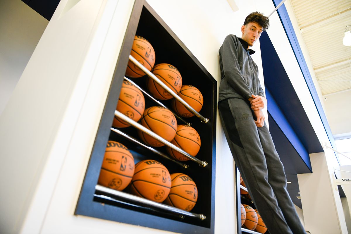 Chet Holmgren, whose rookie NBA season has been lost to injury, at the Thunder’s practice facility in Oklahoma City on Jan. 8. For Holmgren, being sidelined has posed a novel physical and a mental challenge. “I could let this be a blessing or a curse, you know?” he said. “So I got to figure out how to turn it into a blessing.”  (Michael Noble Jr./The New York Times)