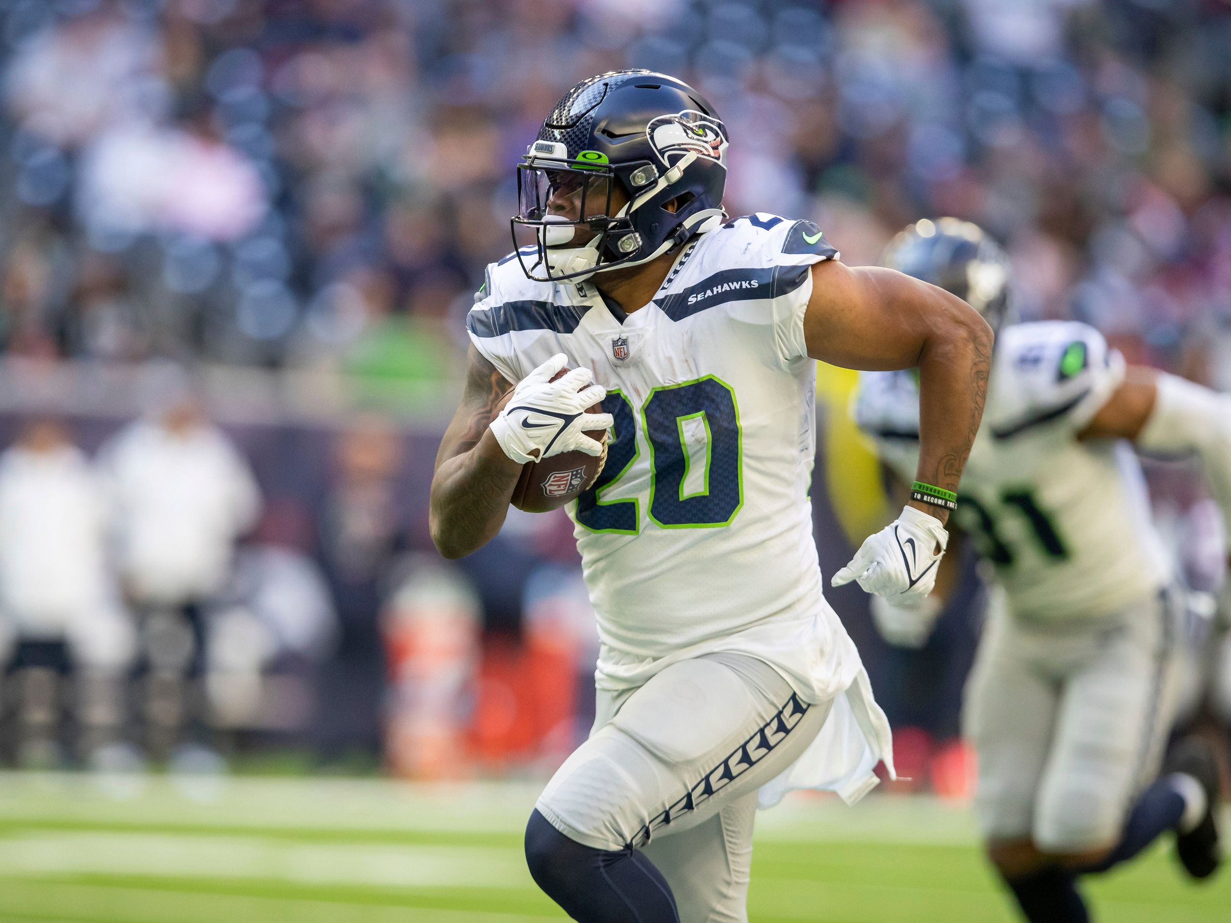 Rashaad Penny signing: Eagles beat writers weigh in