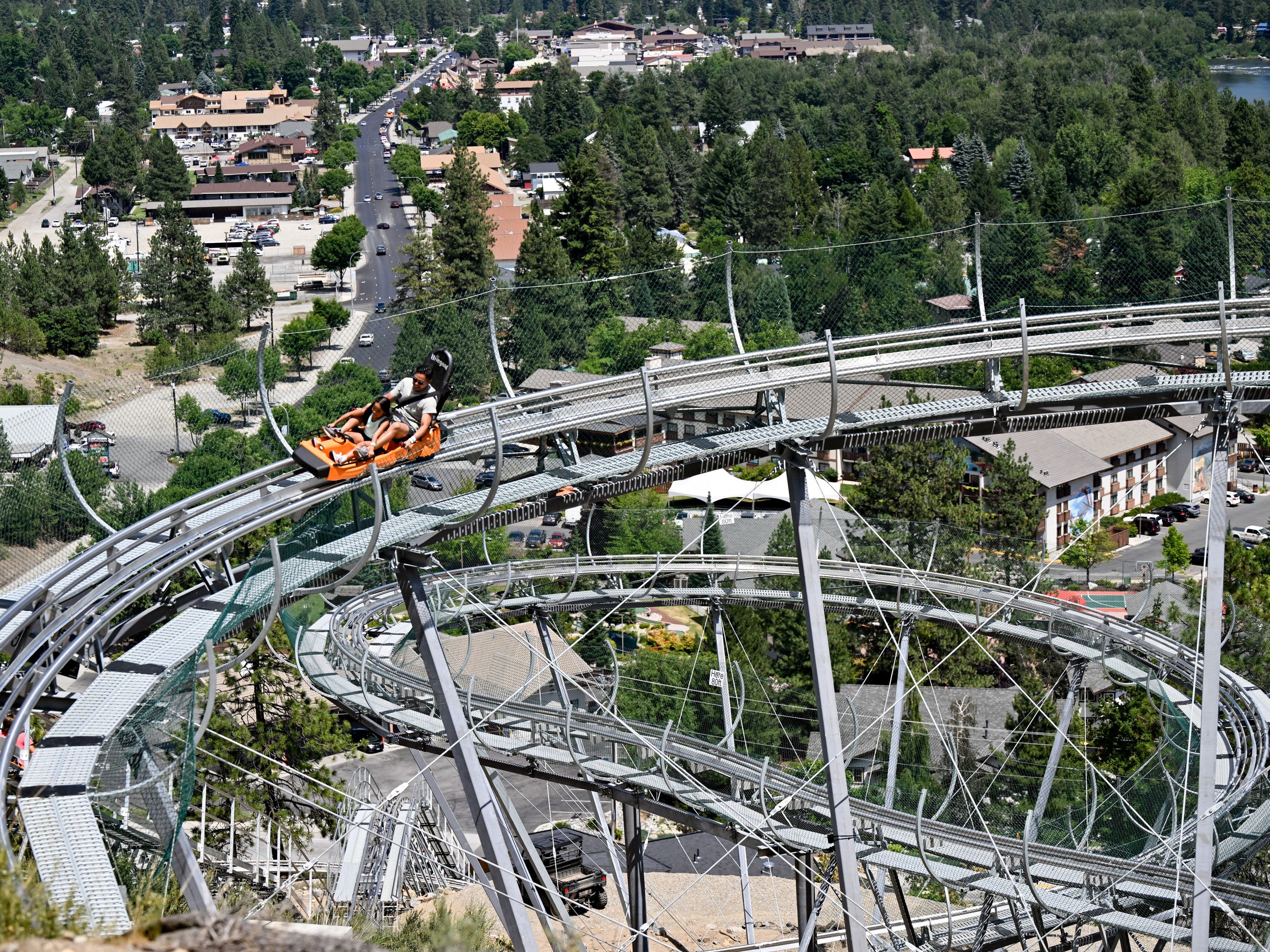 Peak thrills Leavenworth s new alpine coaster draws sold out