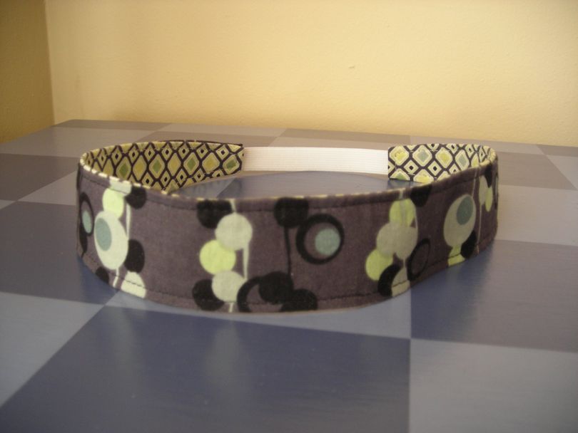 Reversible headband: a simple project with few materials. (Maggie Bullock)