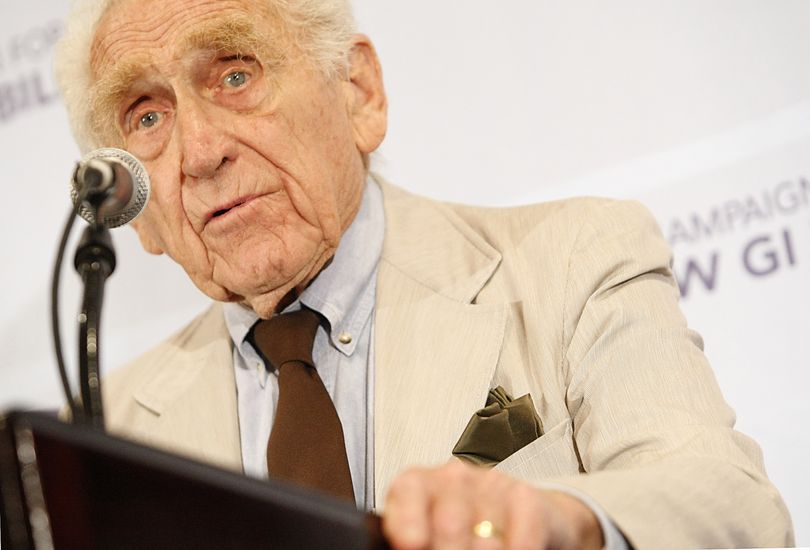 ORG XMIT: NYJW102 ** FILE ** In this June 22, 2008 file photo, actor James Whitmore speaks at a news conference for 