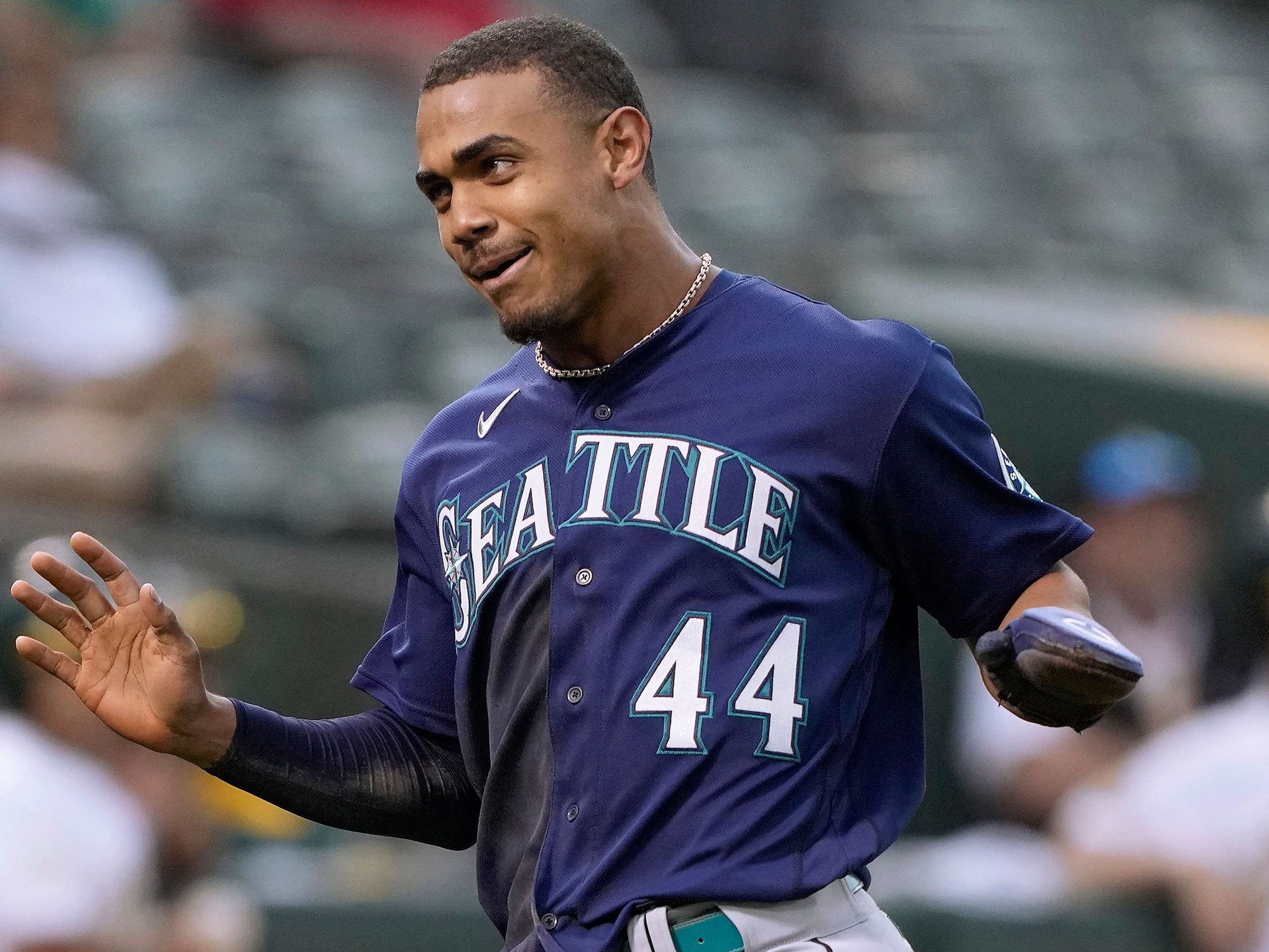 Julio Rodríguez injury update: Mariners All-Star misses another game with  wrist issue; IL stint possible 