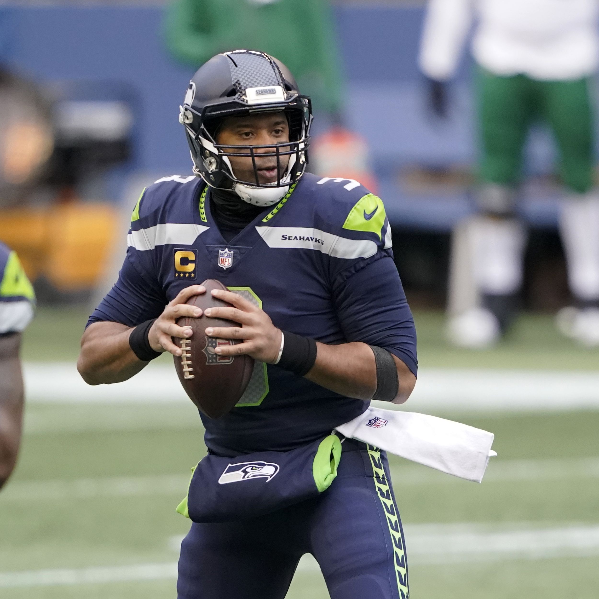 It's a high-stakes game, and the Seahawks and Geno Smith are betting on  themselves