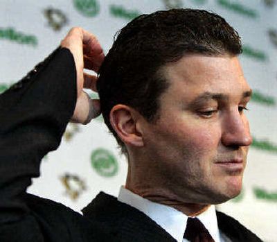 
Pittsburgh's Mario Lemieux announces his retirement to the press on Tuesday. 
 (Associated Press / The Spokesman-Review)