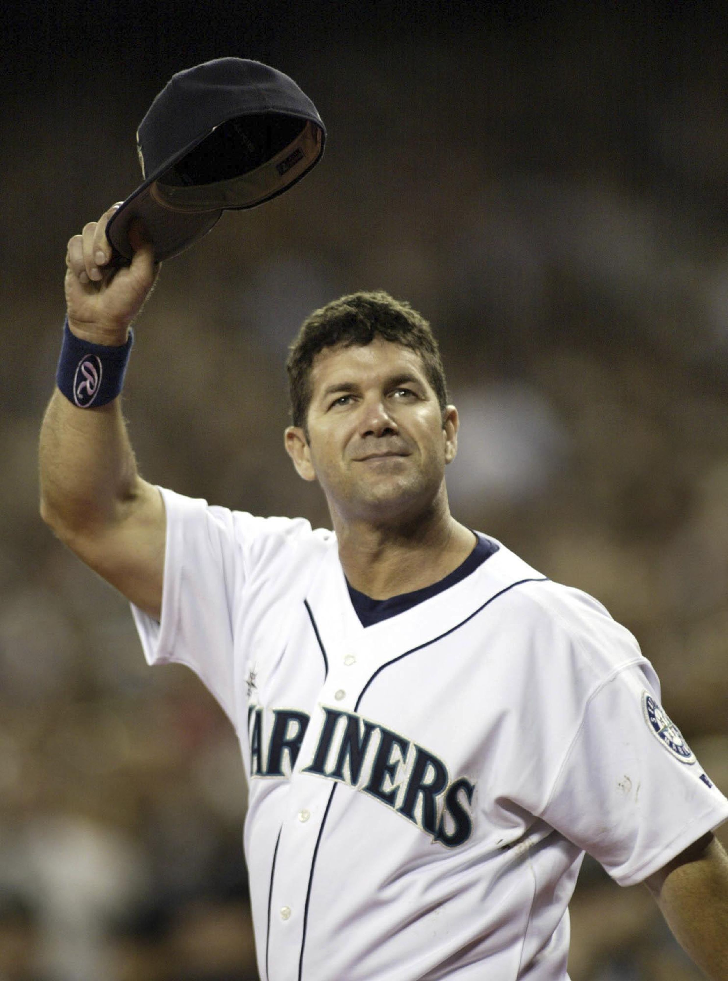 Seattle superfan gives it her all to get Edgar Martinez into the Hall of  Fame