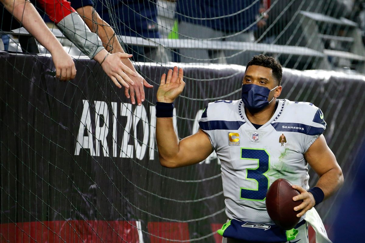 Dave Boling: Blockbuster Russell Wilson trade lets Russ cook now, and gives  Seahawks ingredients to sizzle later