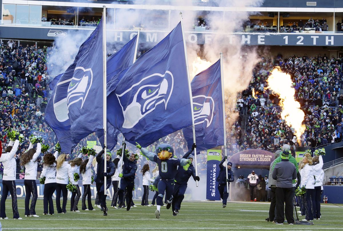 Seahaws parade through Seattle in front of 700,000 fans - Feb. 6, 2014 ...