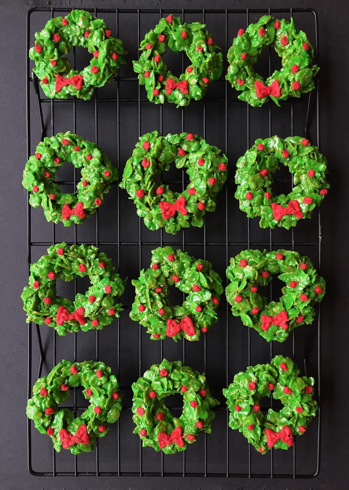 These cornflake wreaths are super cute and kid friendly. (Audrey Alfaro)