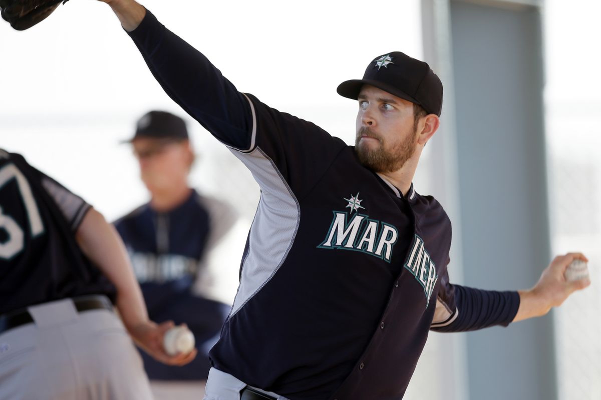 The Seattle Mariners hope the pressure won’t impact the chances of inexperienced pitchers James Paxton … (Associated Press)
