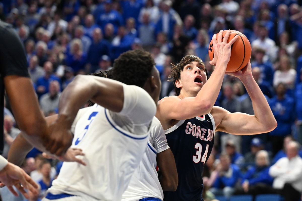 Gonzaga Bulldogs forward Braden Huff (34) looks for a shot against the Kentucky Wildcats during the second half of a college basketball game on Saturday, Feb. 10, 2024, at Rupp Arena in Lexington, Ky. Gonzaga won the game 89-85.  (Tyler Tjomsland/The Spokesman-Review)