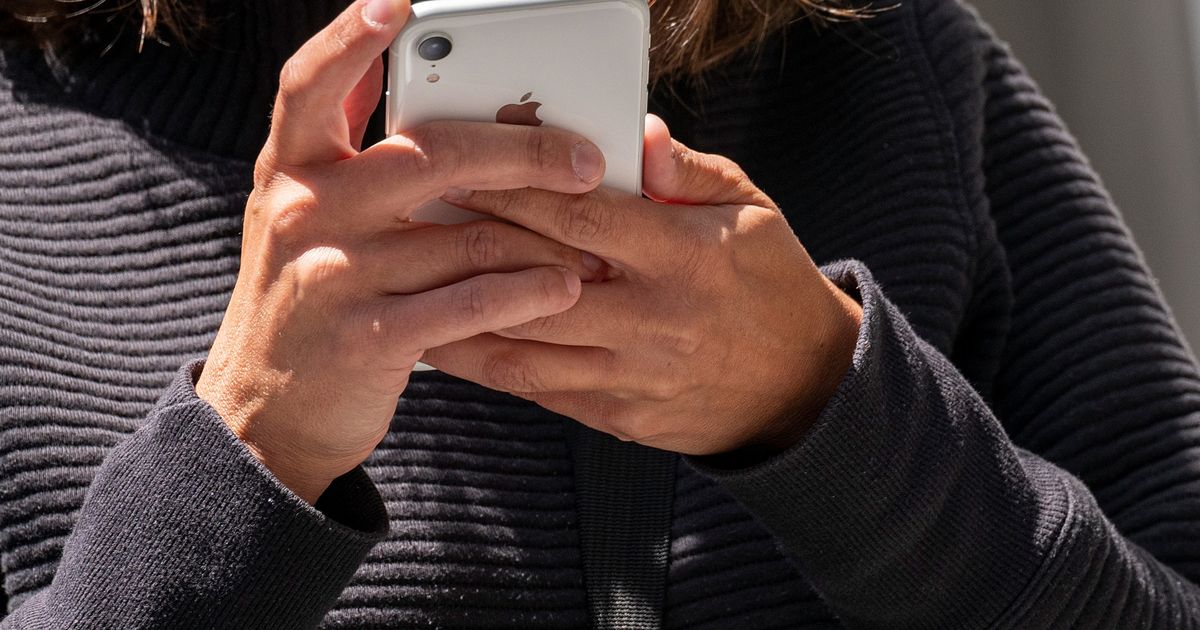 Free internet forever: Charter’s pitch to lure mobile customers