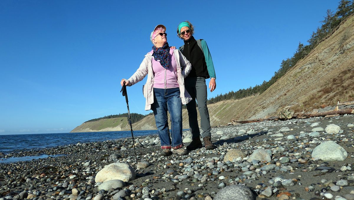 The Ebey Bluff Trail returns along a scenic section of the Salish Sea near Fort Casey Historical State Park. (John Nelson)