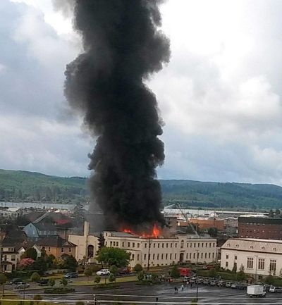 A fire breaks out in the Aberdeen Armory building Saturday, June 9, 2018. (Carol Bear / The Daily World (Aberdeen, Wash.))