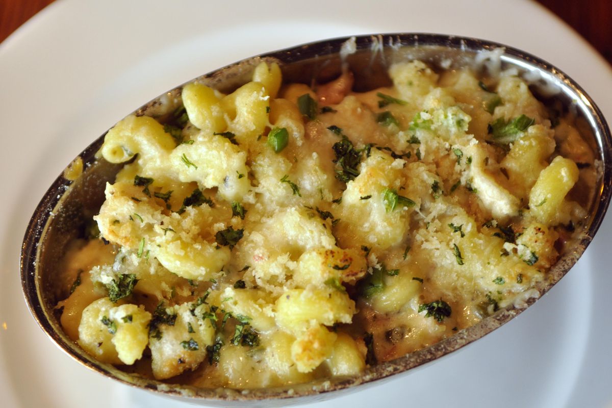 Mac and cheese is a menu staple at Manito Tap House, which is slated to sell to Nelson Phelps Hospitality. (Adriana Janovich / The Spokesman-Review)