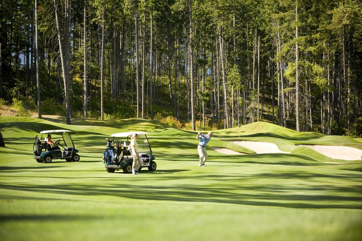 Your approach to the elevated green on No.14, a 400-yard par 4, will demand a well-struck 6- or 7-iron.