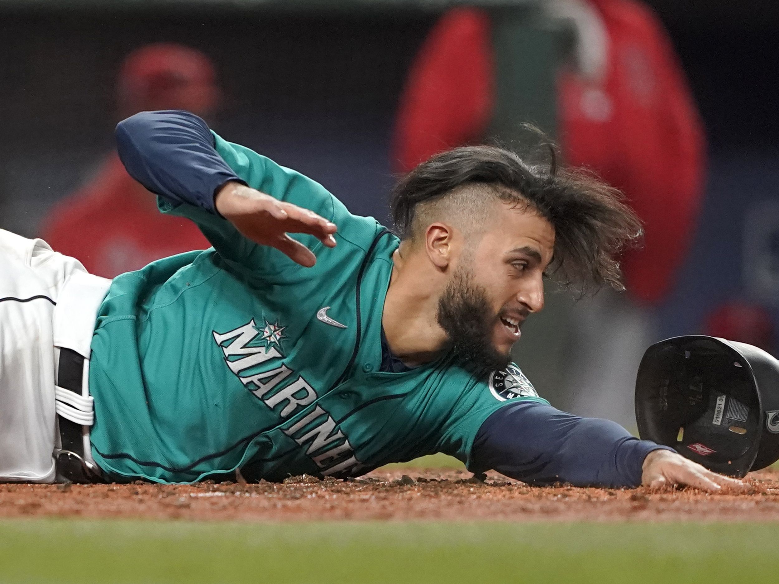A Grip on Sports: When Toro and Moore come up big, Mariner fans say thanks  and wonder how an improbable win actually happened