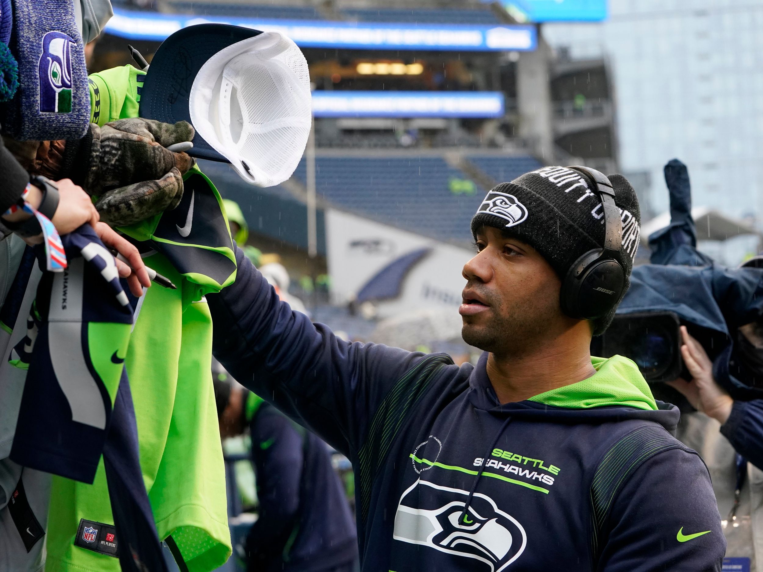 Russell Wilson hopes Sunday isn't his last home game with Seahawks, but  'you never know'