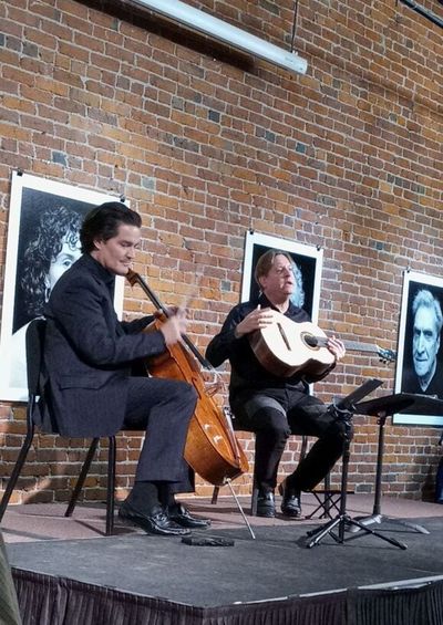 Cellist Zuill Bailey and guitarist Jason Vieaux teamed up Sunday for an afternoon concert at Barrister Winery.  (Larry Lapidus)
