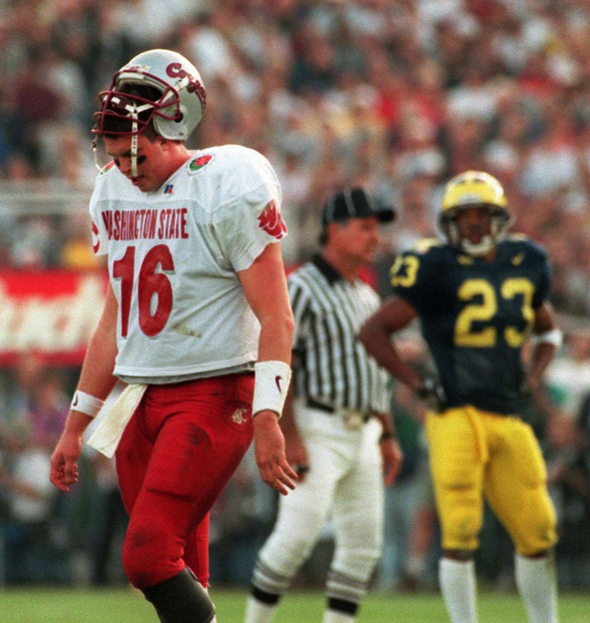 Ryan Leaf takes snaps in WSU's Crimson and Gray football game