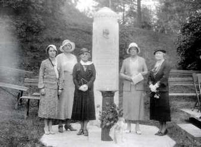
DAR members Mary Howes, H.E. Rhodehamer, A.L. Howes, W.C. Meyer and Mrs. W.H. Dubois pose in 1932 with the brand new George Washington bicentennial birthday monument dedicated that year.Photo courtesy of the DAR
 (Photo courtesy of the DAR / The Spokesman-Review)