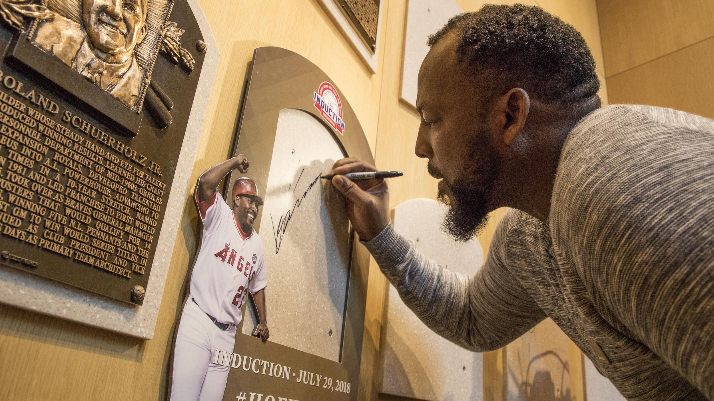 Vladimir Guerrero, Trevor Hoffman, Chipper Jones, Jim Thome inducted into  Baseball Hall of Fame 