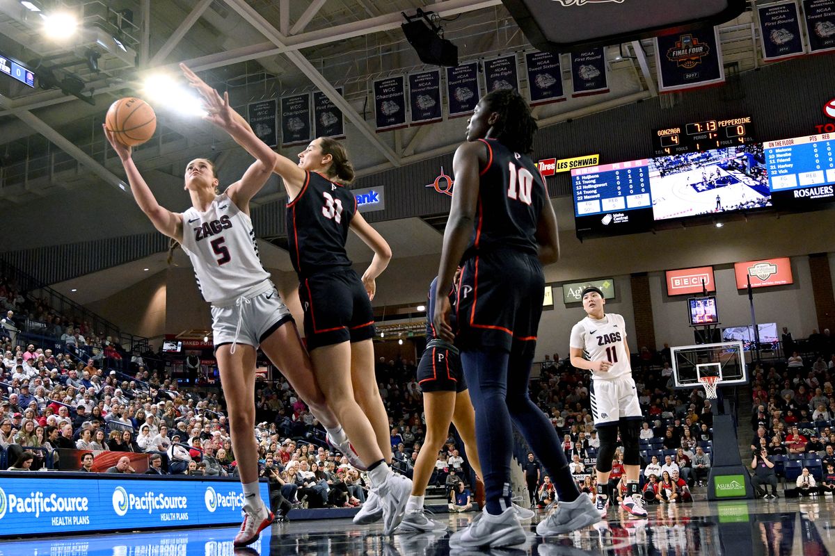 Gonzaga forward Maud Huijbens produced some quality minutes in the starting lineup in place of Yvonne Ejim last week.  (COLIN MULVANY/The Spokesman-Review)