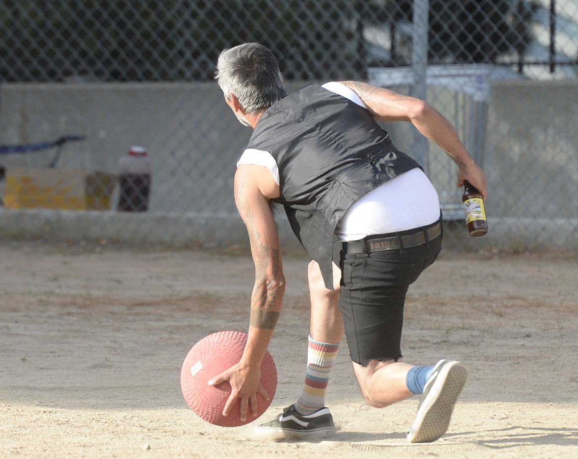 Adult Kickball A Picture Story At The Spokesman Review