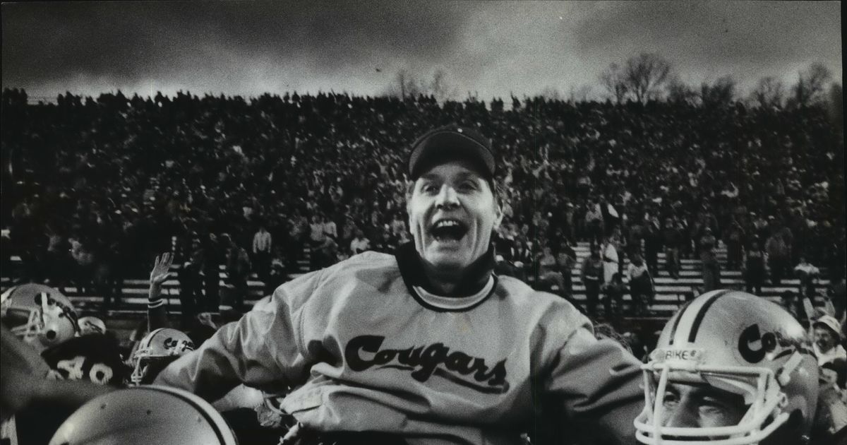 Jim Walden, WSU’s Hall of Fame football coach, dies at 88