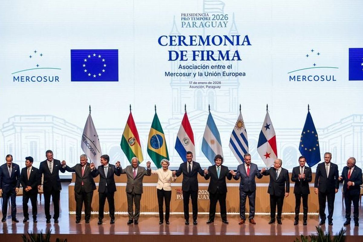 Authorities of the European Union and the South American bloc Mercosur pose during the signing ceremony of a free trade agreement on Saturday, ending more than 25 years of negotiations, in Asuncion, Paraguay.   (Reuters )