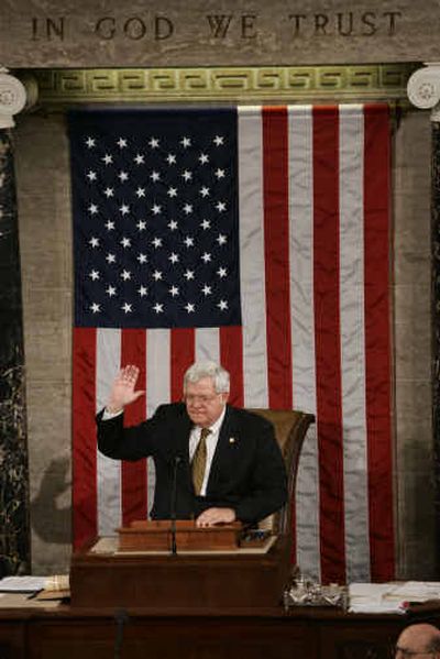 
House Speaker Dennis Hastert of Illinois administers the oath to members Tuesday at the start of the 109th Congress.
 (Associated Press / The Spokesman-Review)