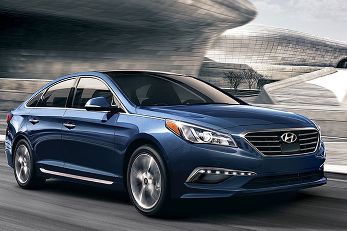 Styling is more mature this year, though the Sport trim’s chrome accents undercut that effort. Suspension tuning favors comfort over performance and the Sonata confidently soaks up road-surface imperfections, while passing little of the impact into the cabin. (Hyundai)