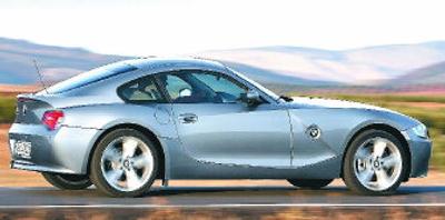 
 The Z uses a traditional front-engine, rear-drive layout. This produces a long, slippery hood line and a bubble-shaped top, designed tall to accommodate larger drivers. 
 (The Spokesman-Review)